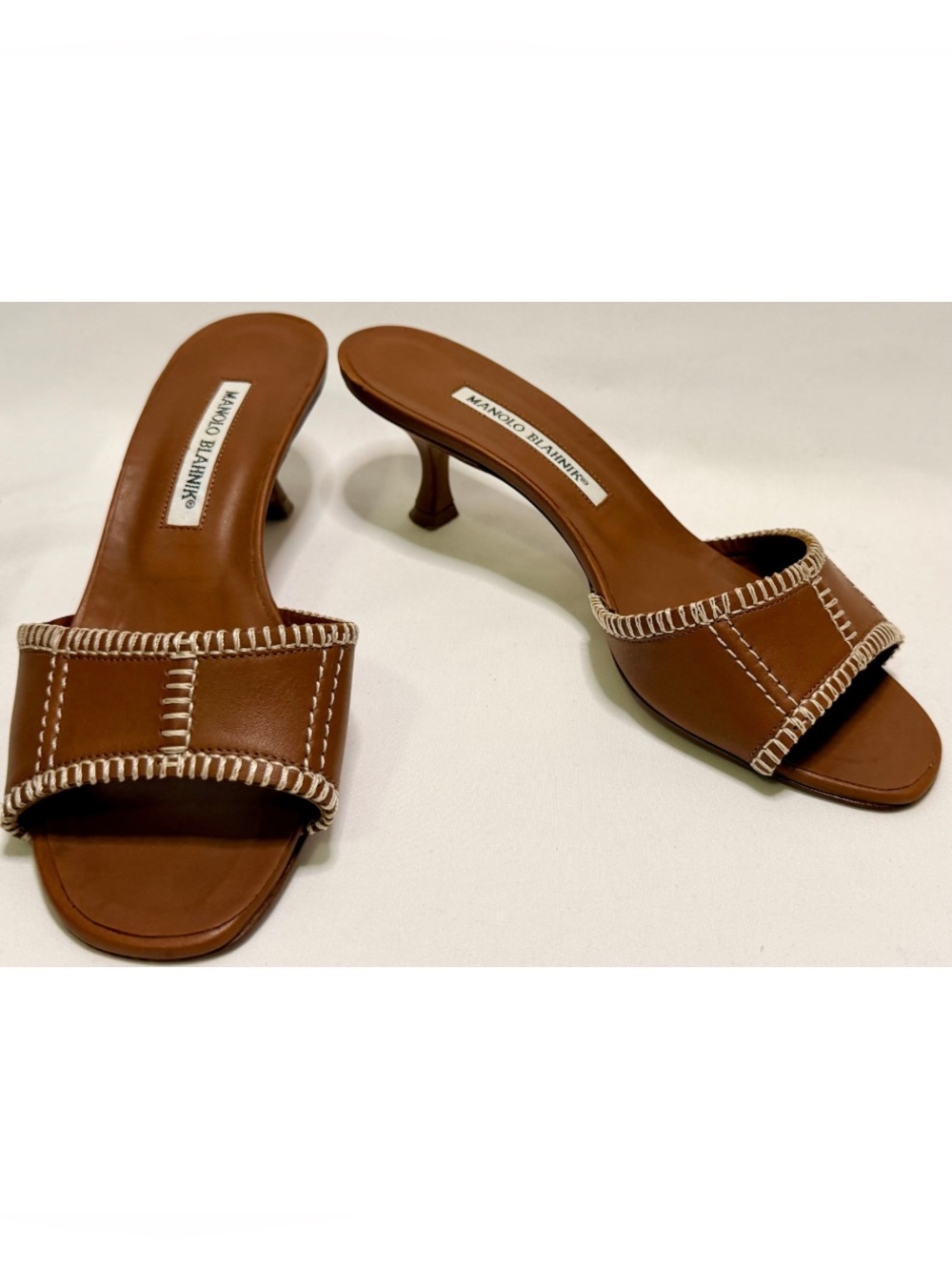 Manolo Blahnik Vintage Y2K Brown Leather Whipstitch Kitten Heel Mules 38